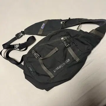 patagonia 블랙 바디백