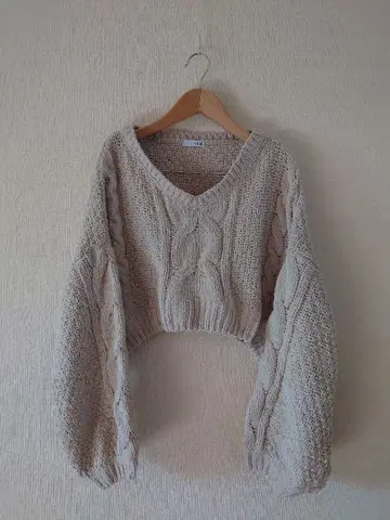 GYDA 제이다 몰 케이블 니트 베이지