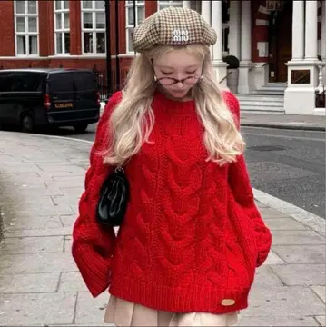 트리트 유어셀프 big cable knit red