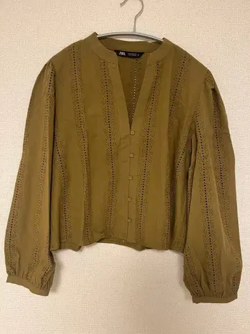 ZARA 레이스 블라우스 긴팔
