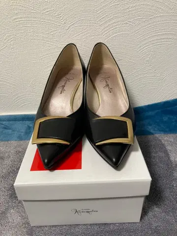 긴자 카나마츠 블랙 가죽 펌프스 중간 힐 금장 장식 포함 23cm