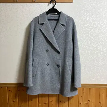 그레이 더블 브레스트 울 코트
