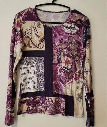 이탈리아제 상의 긴팔 티셔츠