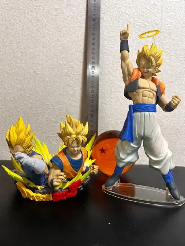 드래곤볼 피규어 세트 손오공 베지터 오지터 덤 포함