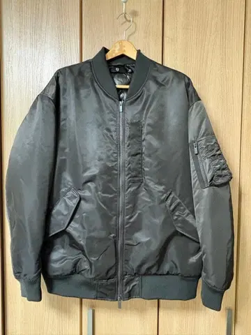 UNIQLO +J 하이브리드 다운 오버 사이즈 MA-1 블루종 3XL