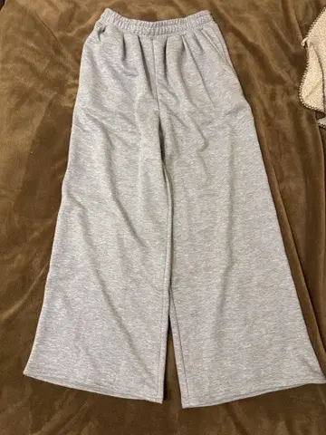 그레이 맨투맨 와이드 팬츠