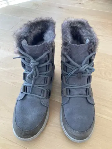 SOREL 그레이 퍼 포함 부츠 25cm