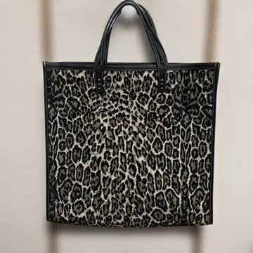 A VACATION 아바케이션 ROCK 레오파드