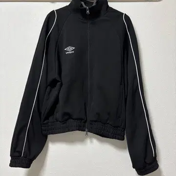 UMBRO x PUBLUX/파이핑 저리 트랙 자켓 한정판 전개