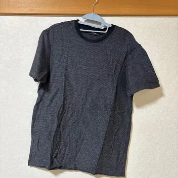 Theory 다크 그레이 스트라이프 T셔츠 S