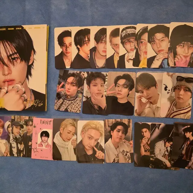 이만원//배송비포함 개봉앨범 포카 스키즈 스트레이키즈 리노 리빗