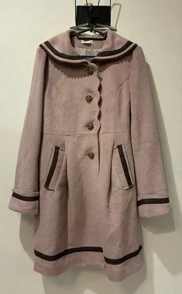 액시즈팜 핑크 코트