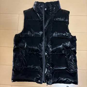 블랙 반질반질 다운 베스트
