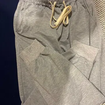 그레이 스웨트 팬츠