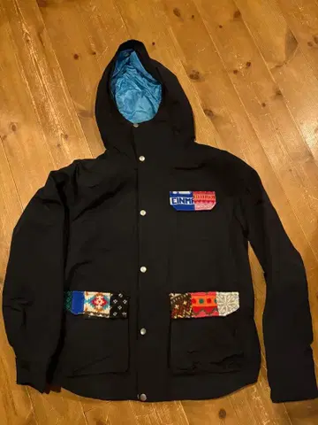 desertic 마운틴 후드티