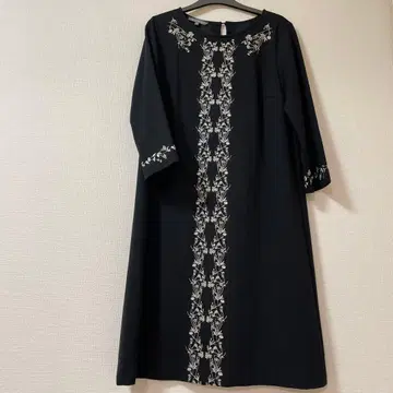 로라 애슐리 블랙 자수 원피스 사이즈 11