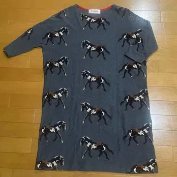 KARINE 칼리누 무릎 기장 원피스 튜닉