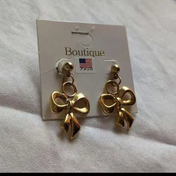 [ 새상품 ] 리본 디자인 귀걸이