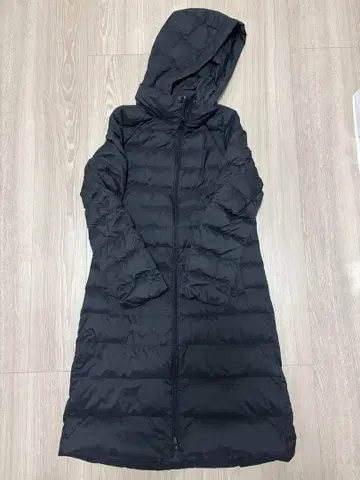 UNIQLO 울트라 라이트 다운 블랙 후드 부착