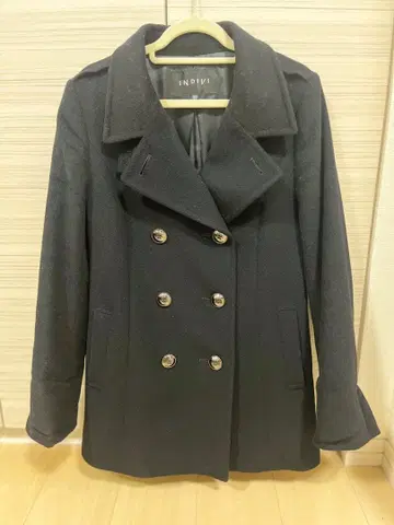 INDIVI 옷깃 2way 사양: 스탠드 카라, 오픈 카라 색상: 블랙