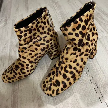 [ 새상품급 ] SLY 슬라이 송치 레오파드 표범 무늬 부티 숏부츠