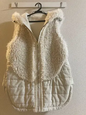 새상품급 리버서블 베스트 (보아 무스탕)