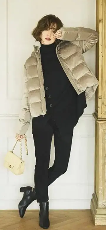 RUIRUE BOUTIQUE 프레셔스 컬러 숏 에코 다운 자켓