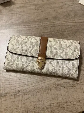 보관품 마이클코어스 장지갑