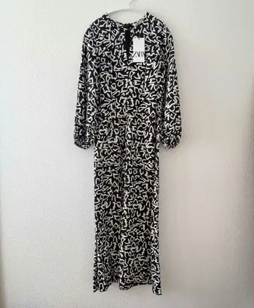 ZARA 자라 롱 원피스 XS 화이트 블랙 패턴 미사용 택 포함