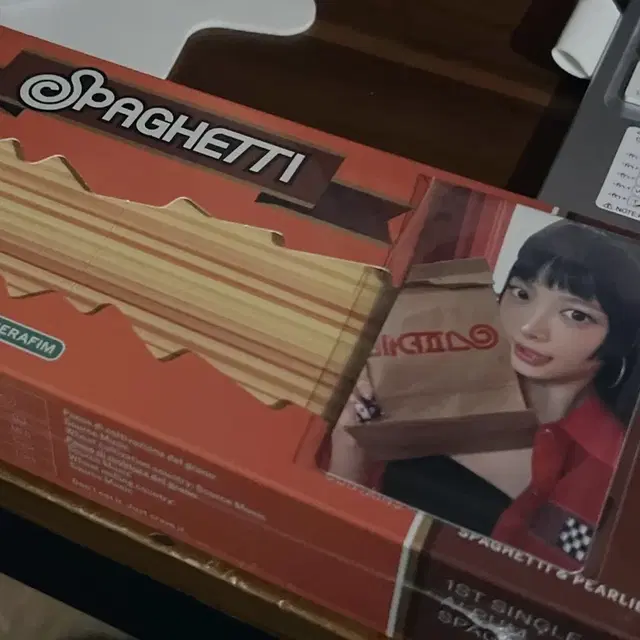 르세라핌 스파게티 앨범 미개봉 럭드 포함