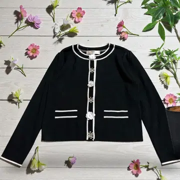 새상품 토코 클로젯 비쥬 버튼 가디건 바이컬러 모노톤 M