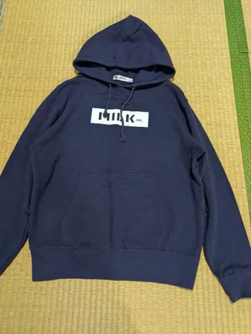 MILKFED. 네이비 후드 부착 맨투맨 M