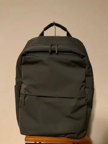 [ 미사용품 ] UNIQLO 다크 그레이 백팩