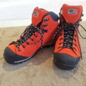 캐러밴 오렌지 하이컷 트레킹 슈즈 등산용