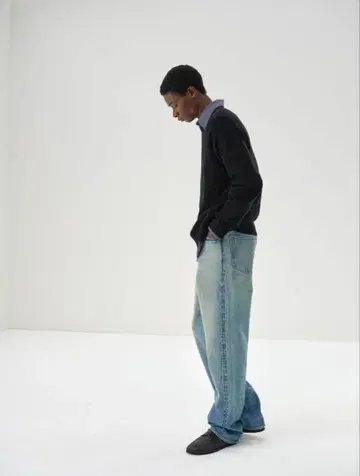 AURALEE SELVEDGE FADED HEAVY DENIM WIDE