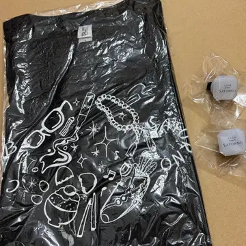 리모호스 사투르노 T셔츠 반지 라이트