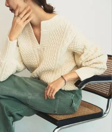 Plage 플라주 아란 숏 풀오버 니트 새상품급