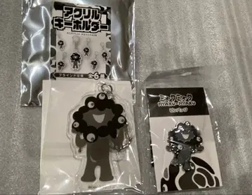 EXPO 2025 미야쿠미야쿠 블랙 핀 배지 & 아크릴 키링