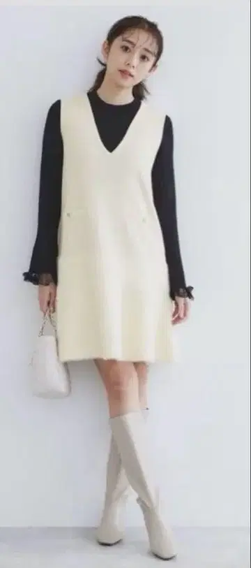 페더 절개 니트 오버롤 스커트 [ 세탁기 사용 가능 ]