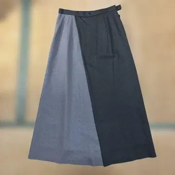 바이컬러 스커트 카키 x 그레이가 섞인 베이지