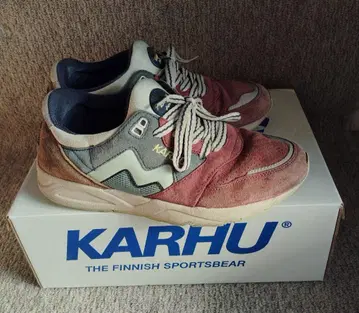 KARHU 스웨이드 스니커즈 그레이