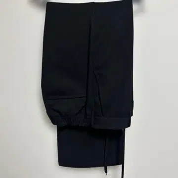 GU 블랙 슬랙스 플레어 실루엣