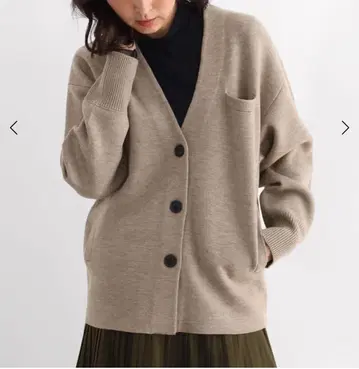 스콧 클럽 계열 CLOVE V넥 가디건