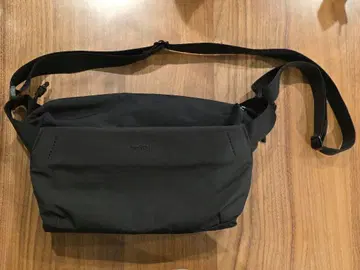 bellroy Venture Sling 9L