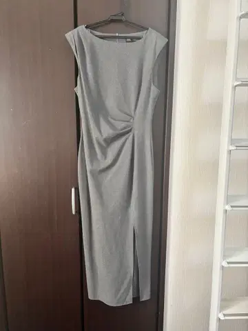 ZARA 그레이 슬리브리스 원피스