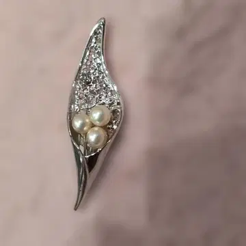 실버 925 펄 장식 잎 모양 브로치