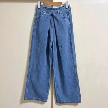 forksy. 센터 턱 와이드 데님 팬츠