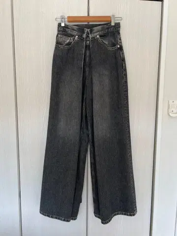 JOHN LAWRENCE SULLIVAN WASHED DENIM