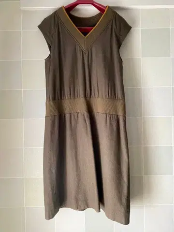 SUPER HAKKA V넥 원피스