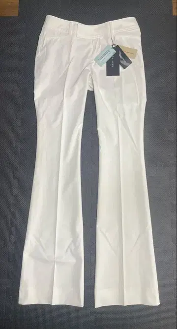 르 수크 플레어 팬츠 화이트